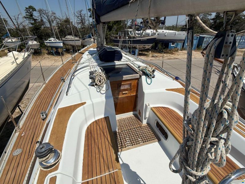 GRAND SOLEIL 37
