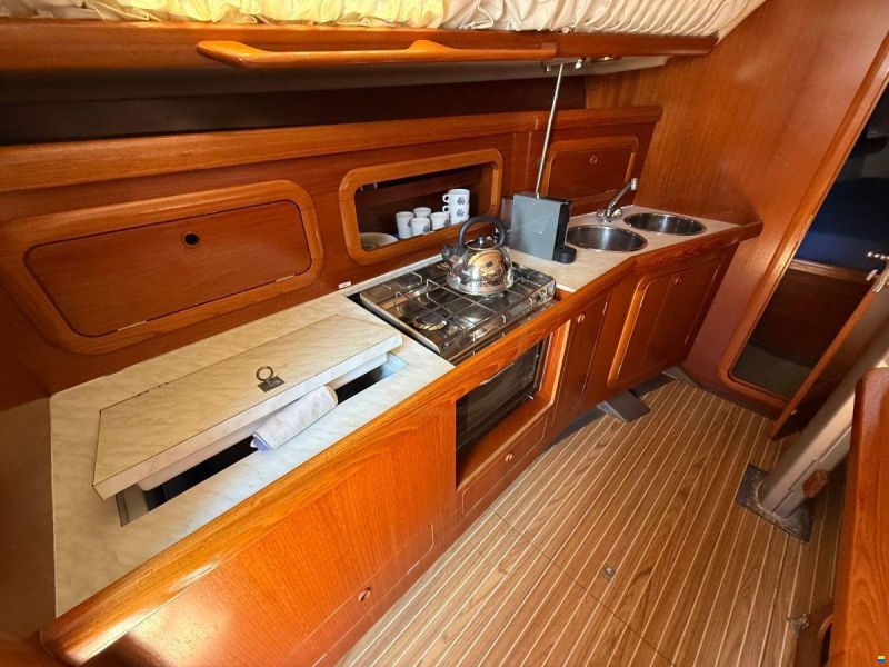 GRAND SOLEIL 37
