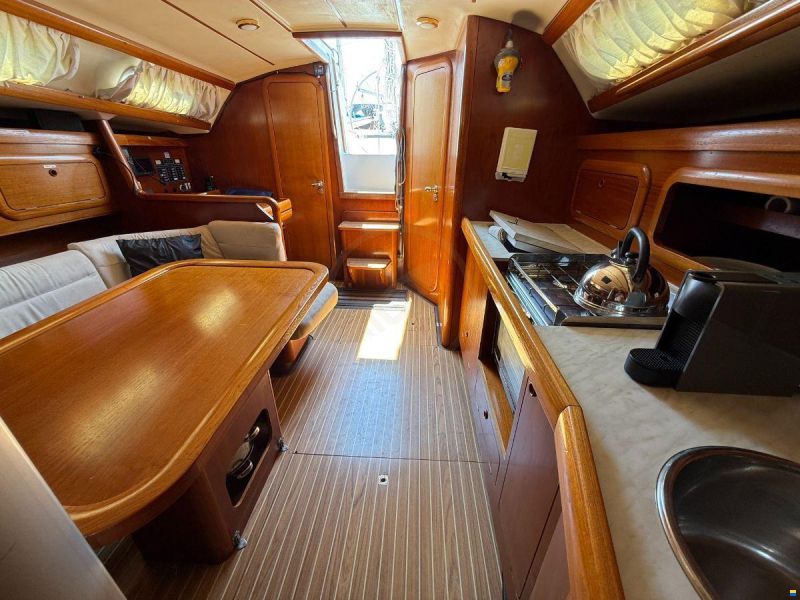 GRAND SOLEIL 37