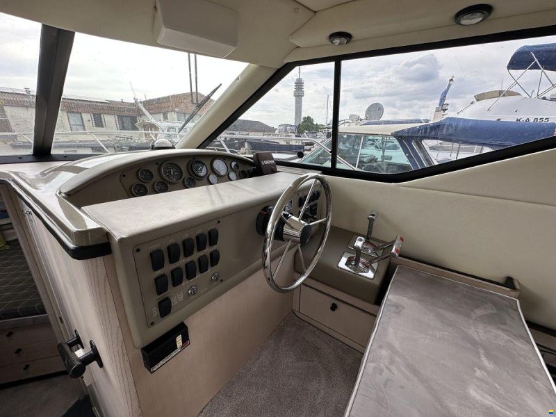 Bayliner 3258