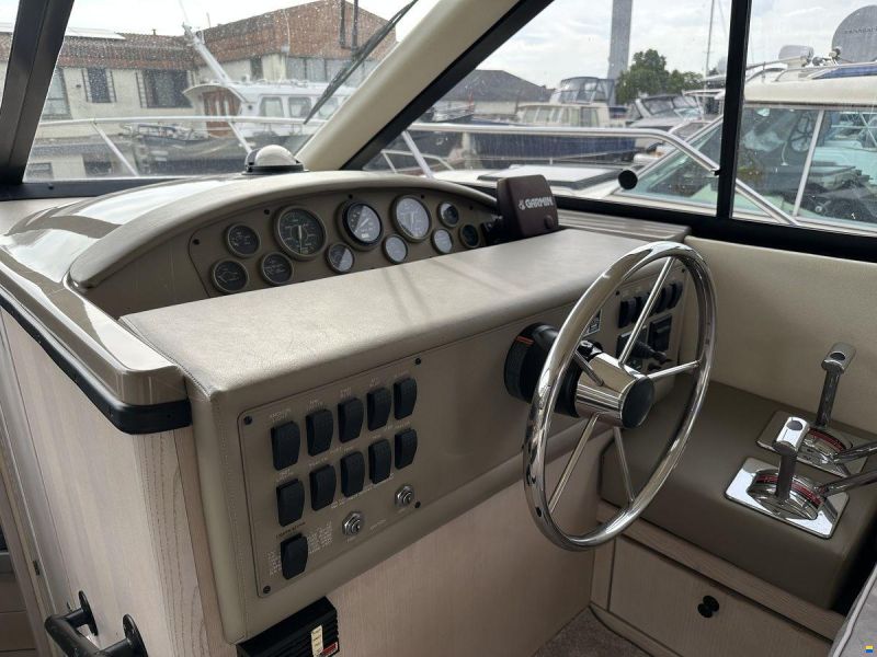 Bayliner 3258