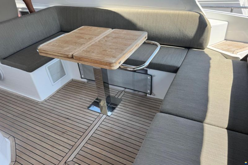 Azimut Atlantis 43