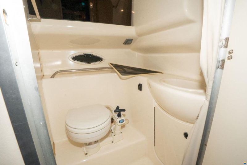 Bayliner 275