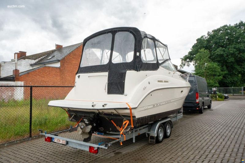Bayliner 275