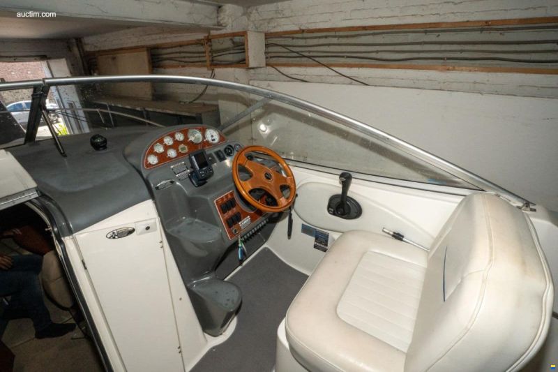 Bayliner 275