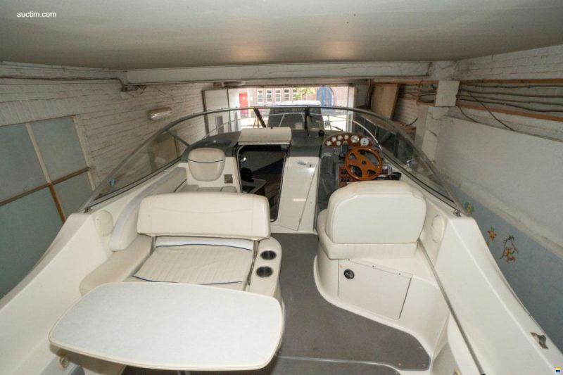 Bayliner 275