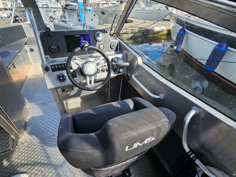 UMS-Boat 805 DC