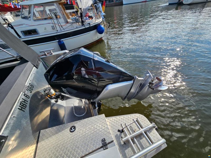 UMS-Boat 805 DC