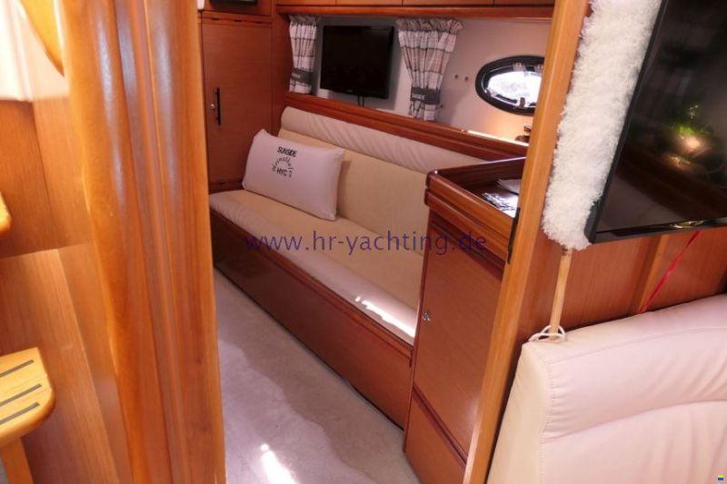 Bavaria 37 sport