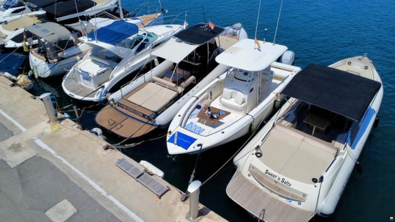 Boston Whaler 320 Outrage