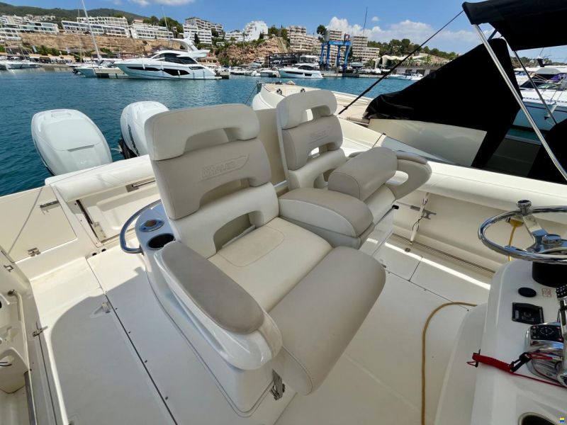 Boston Whaler 320 Outrage