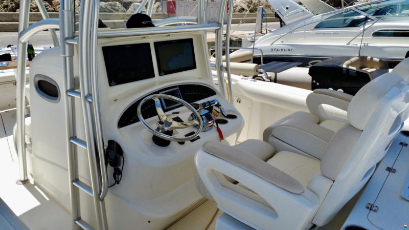 Boston Whaler 320 Outrage