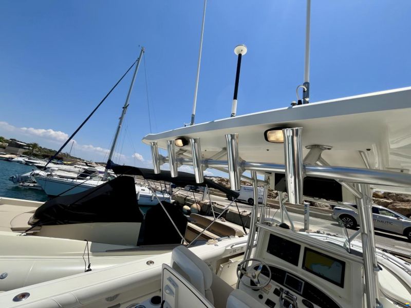 Boston Whaler 320 Outrage