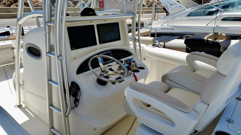 Boston Whaler 320 Outrage