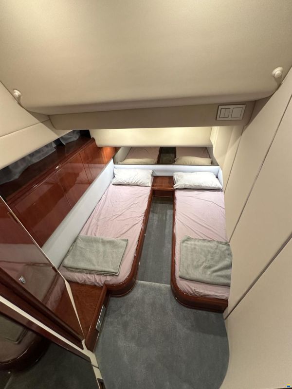 Fairline Squadron 55