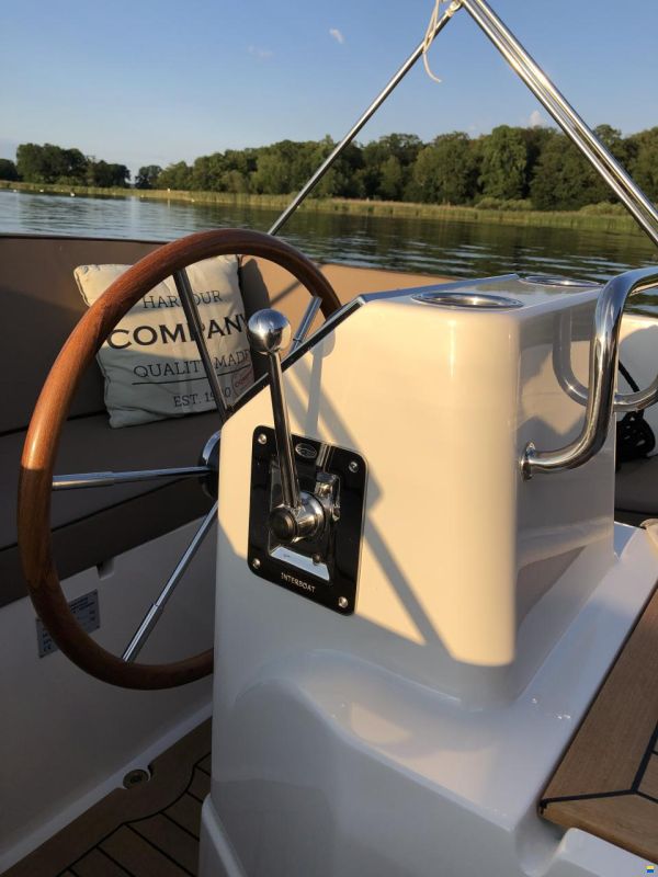 Interboat Intender 640