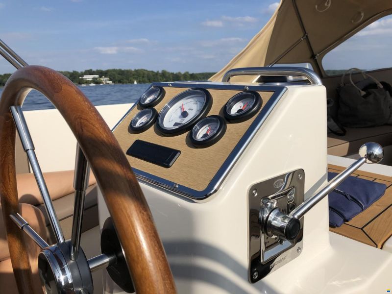 Interboat Intender 640