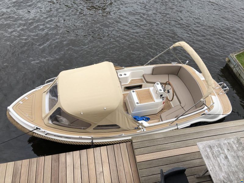 Interboat Intender 640