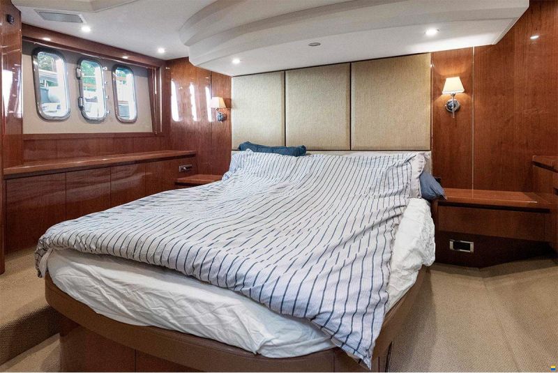Princess 54