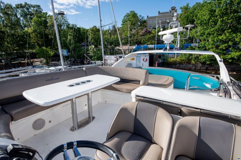 Princess 54