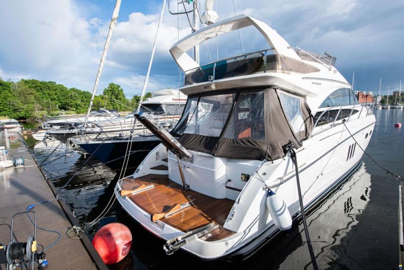 Princess 54