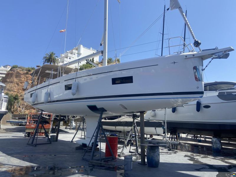 Bavaria C 42