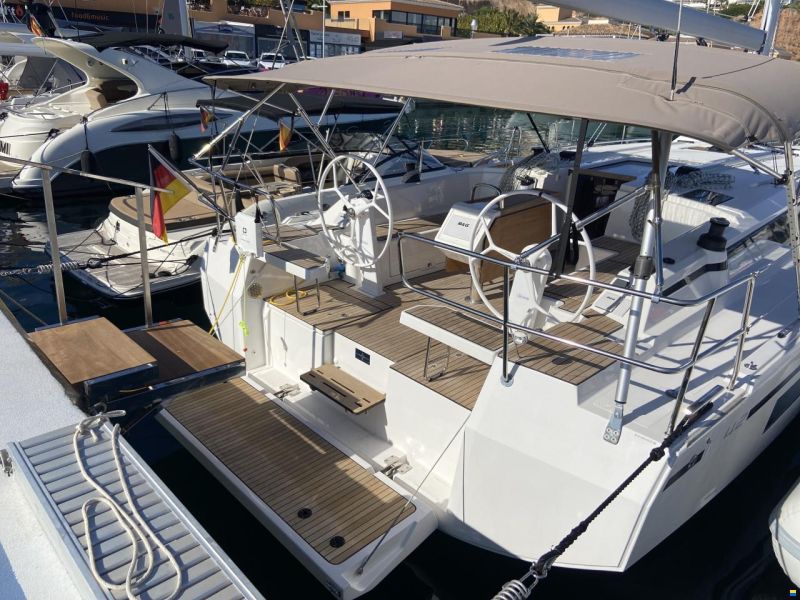 Bavaria C 42