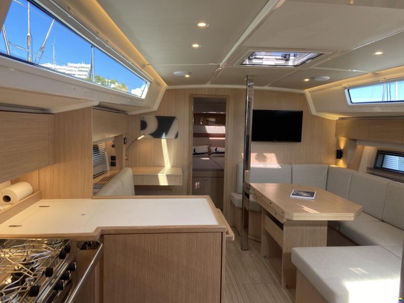 Bavaria C 42