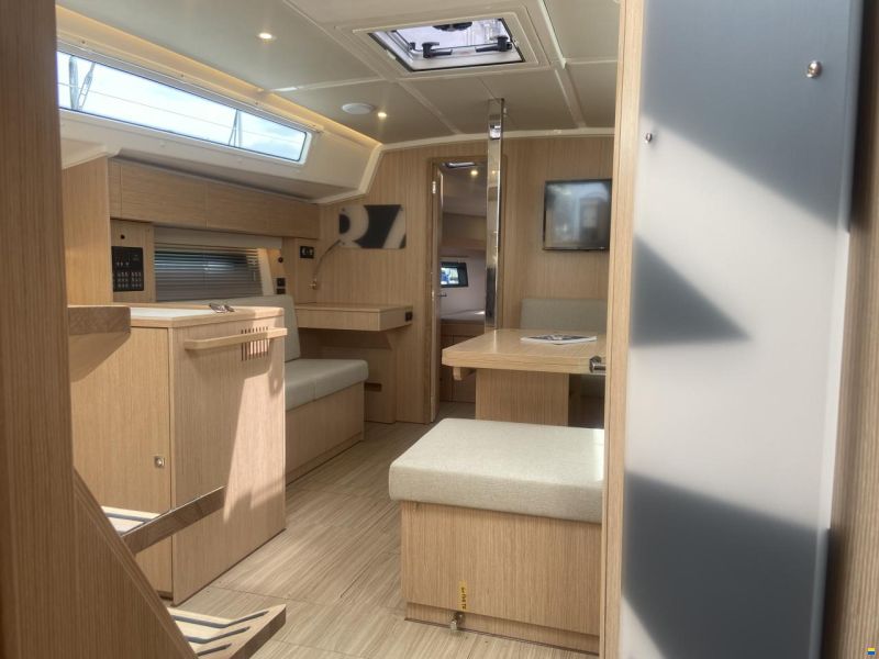 Bavaria C 42