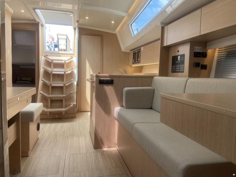 Bavaria C 42