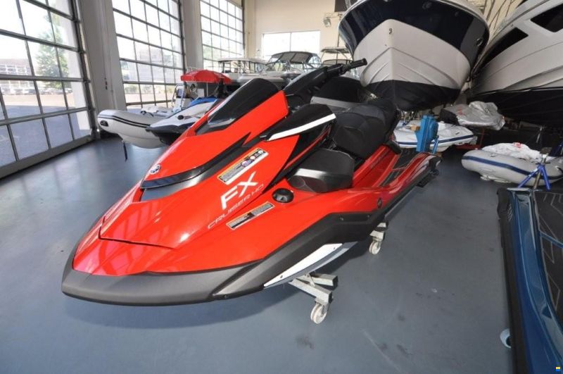 Yamaha WaveRunner FX Cruiser HO mit Audio