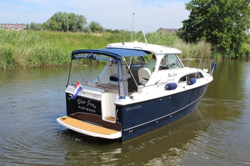 Bayliner Discovery 246