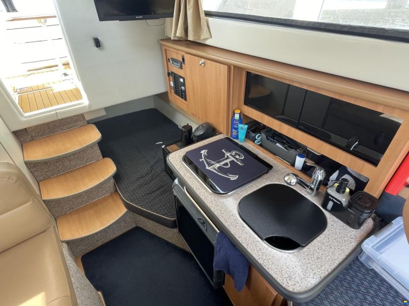 Bayliner Discovery 246