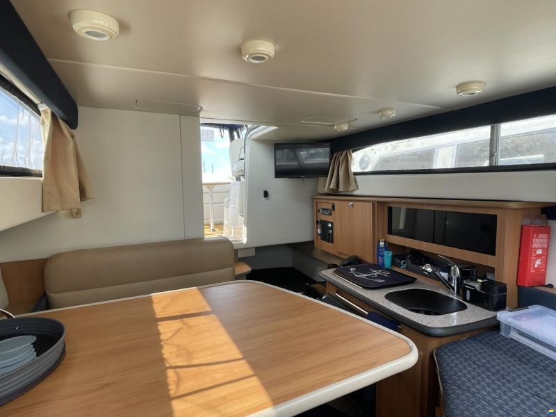 Bayliner Discovery 246