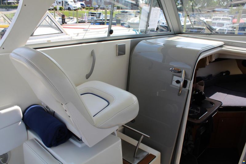 Bayliner Discovery 246