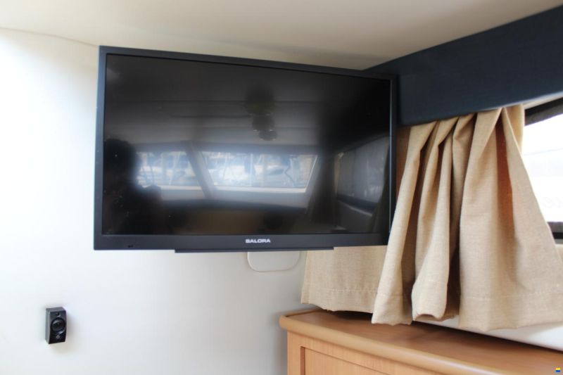 Bayliner Discovery 246