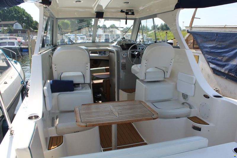 Bayliner Discovery 246