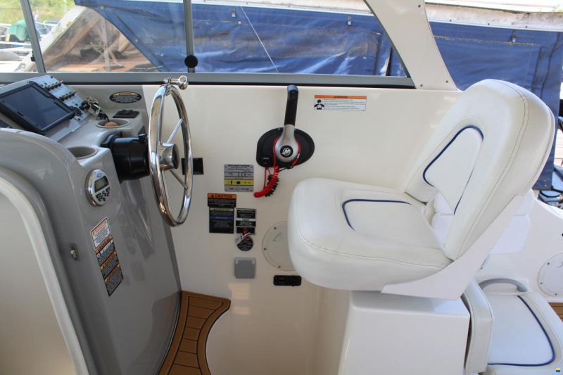 Bayliner Discovery 246