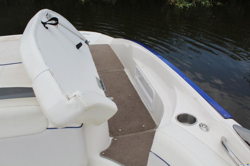 Rinker 226 Captiva