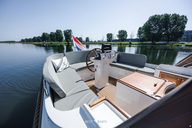 Interboat DE Intercruiser 27 Cabin