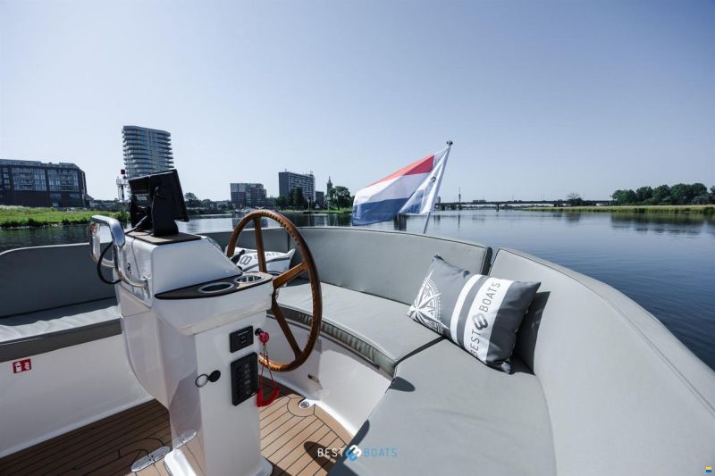Interboat DE Intercruiser 27 Cabin