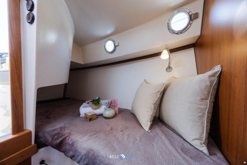 Interboat DE Intercruiser 27 Cabin