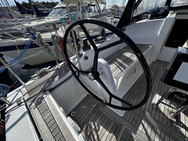 Hanse 345