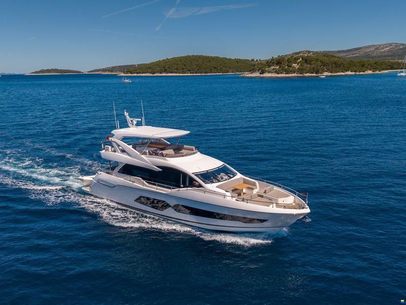 Sunseeker 76 Yacht