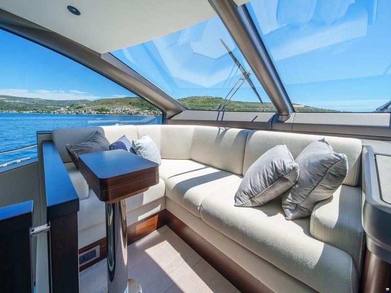 Sunseeker 76 Yacht