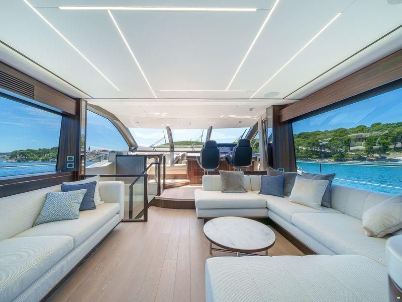 Sunseeker 76 Yacht