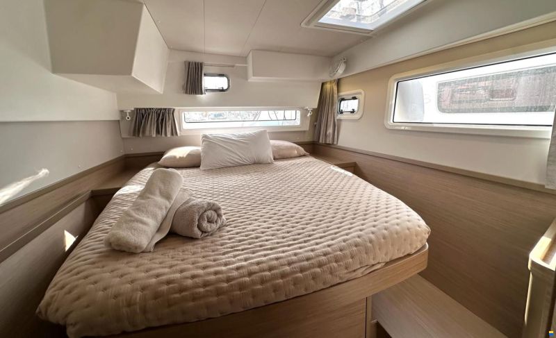 Lagoon 42