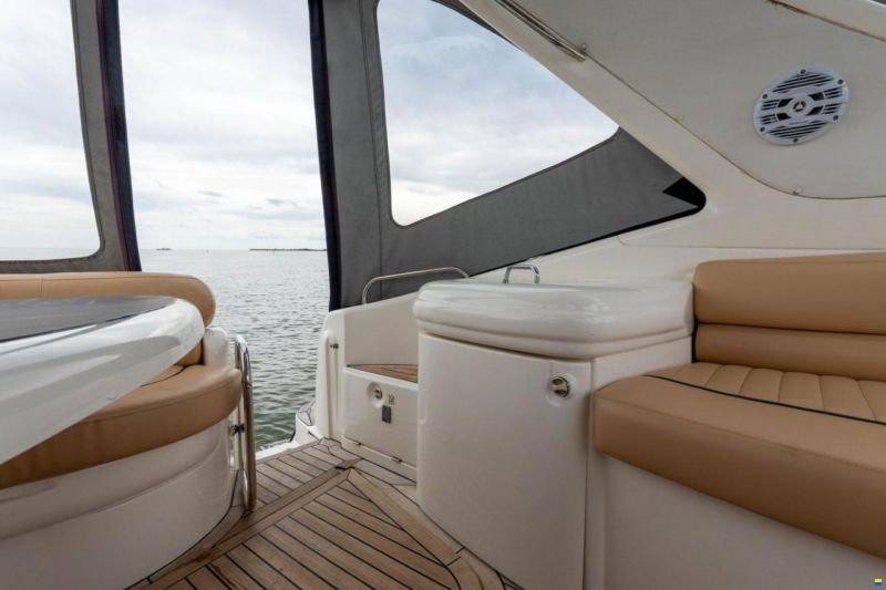 Sealine S37