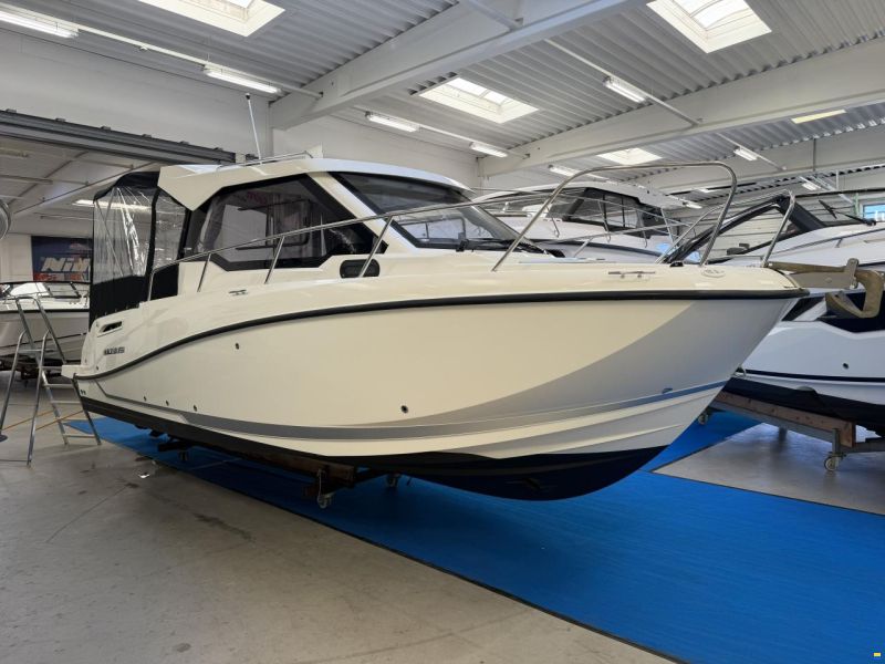 Quicksilver 675 Weekend