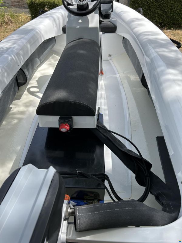 AST Yachts & Composites 340